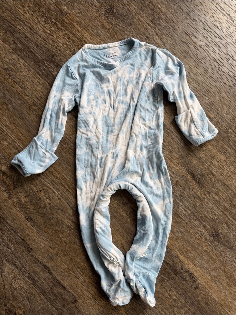 Lemon and Lume Blue Tie-Dye Baby Cresent Zipper Footies 6-12 Months
